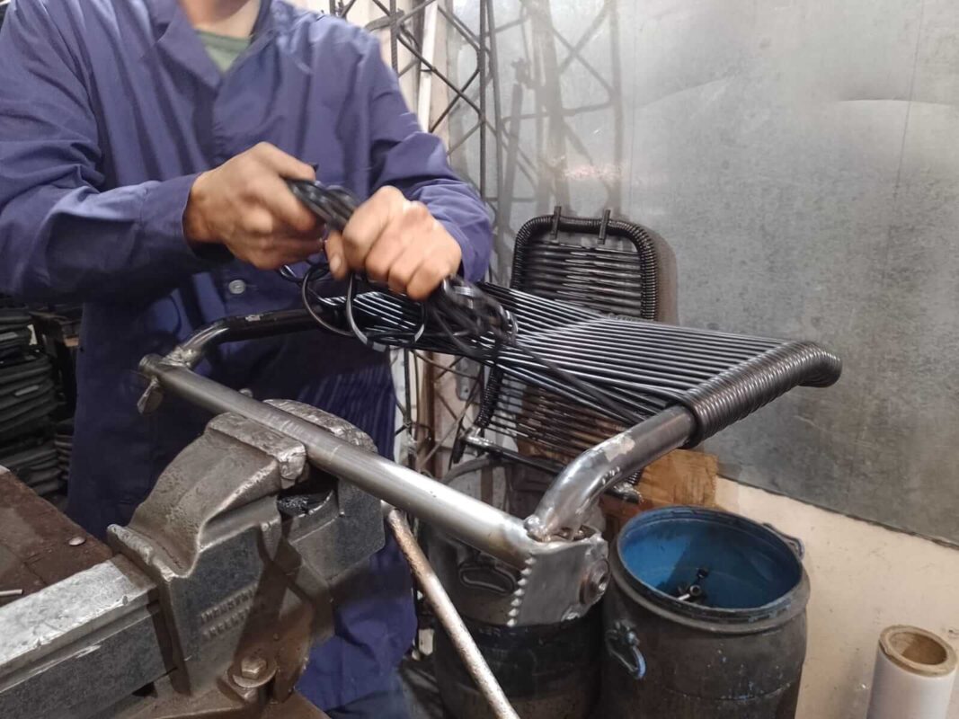 Trabajo de esterillador de asientos de colectivero