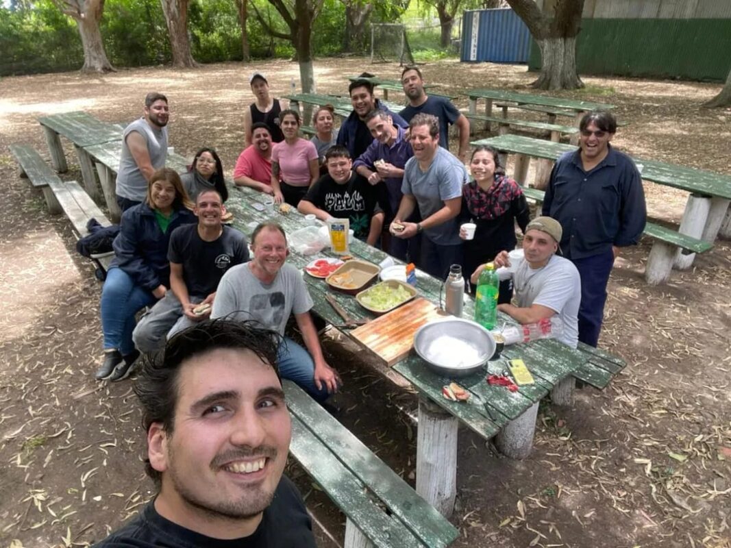Gran equipo de fabricacion de asiento para chofer